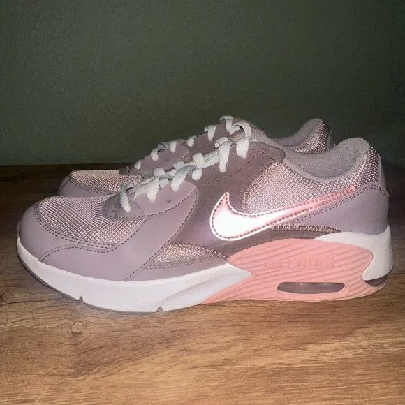 Nike Air Max Excee Running Sneakers size 7Y or women’s 8.5 - Picture 5 of 9